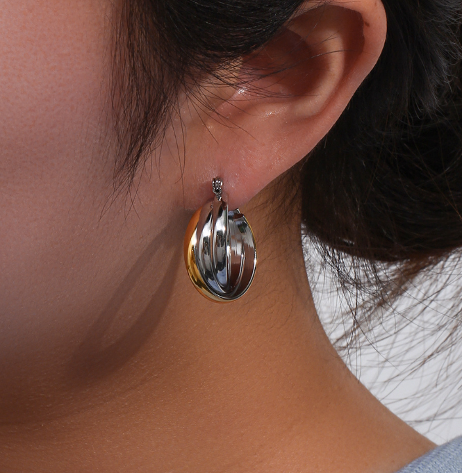 De twist drop earrings