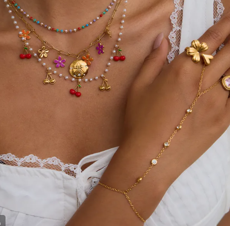 De strass everywhere handsieraad