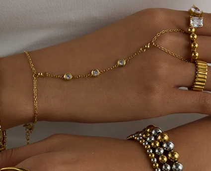 De strass everywhere handsieraad